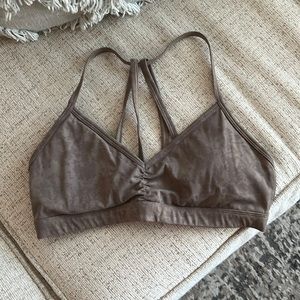 Aurola sports bra